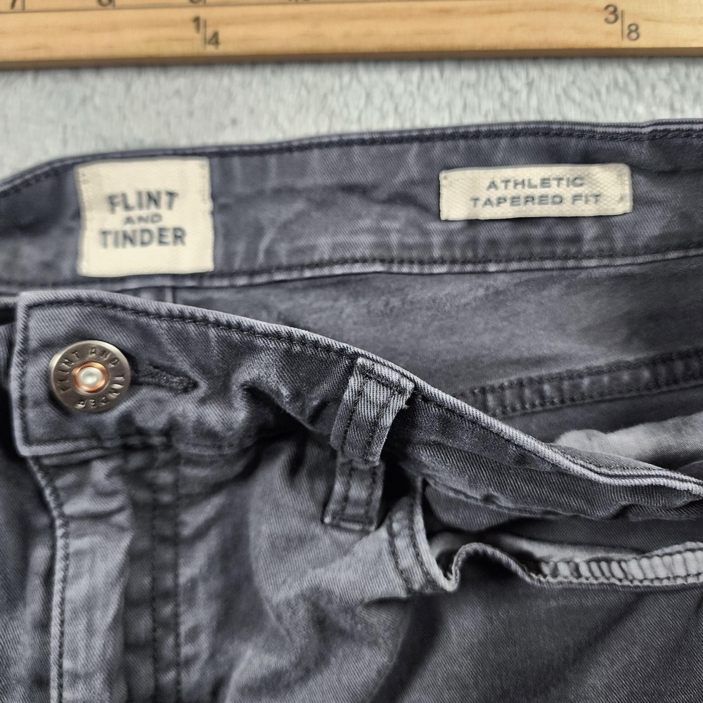Flint And Tinder Jeans Mens 33x32 (Fits 31x30) Gray Athletic Tapered Charcoal - Picture 4 of 13